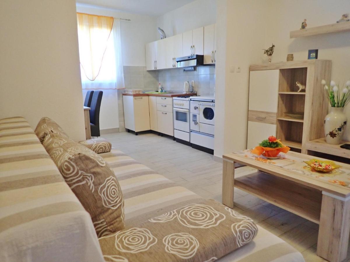 Apartment Jela At The Seafront Barić Draga Exterior foto